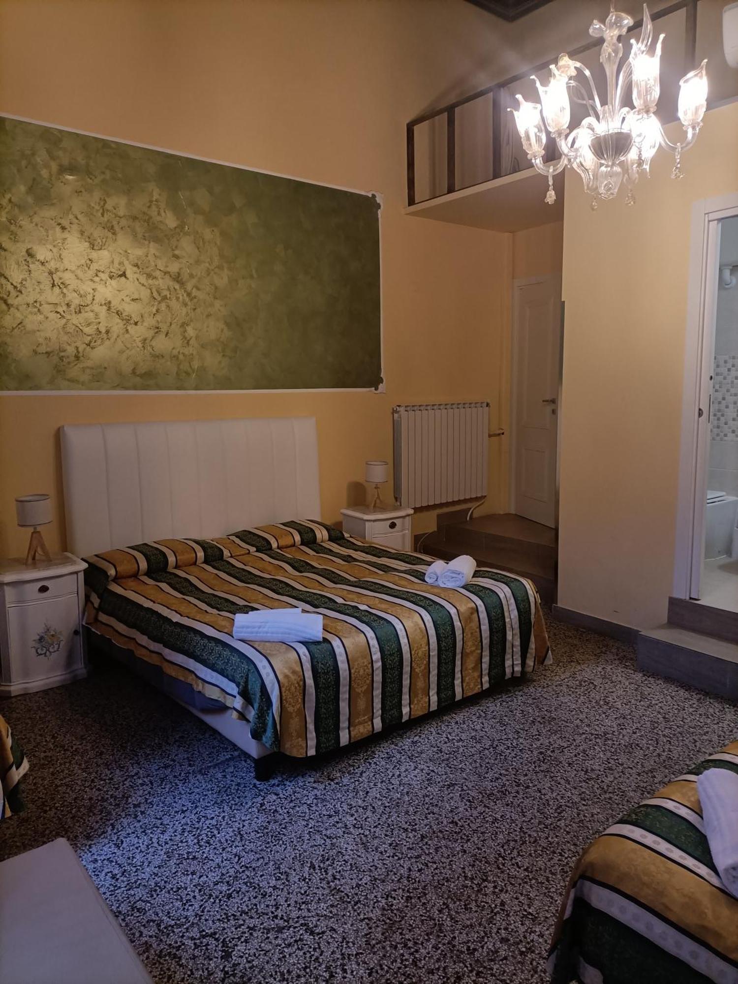 Palazzo Lion Morosini - Check In Presso Locanda Ai Santi Apostoli Benátky Exteriér fotografie